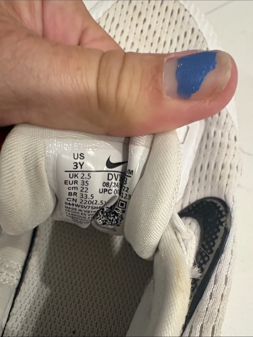 Nike breathable white